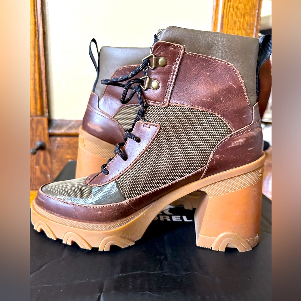 WOMEN'S BREX™ HEEL LACE BOOTIE